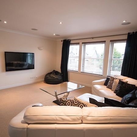Crown Luxury Serviced Apartment Інвернесс Екстер'єр фото